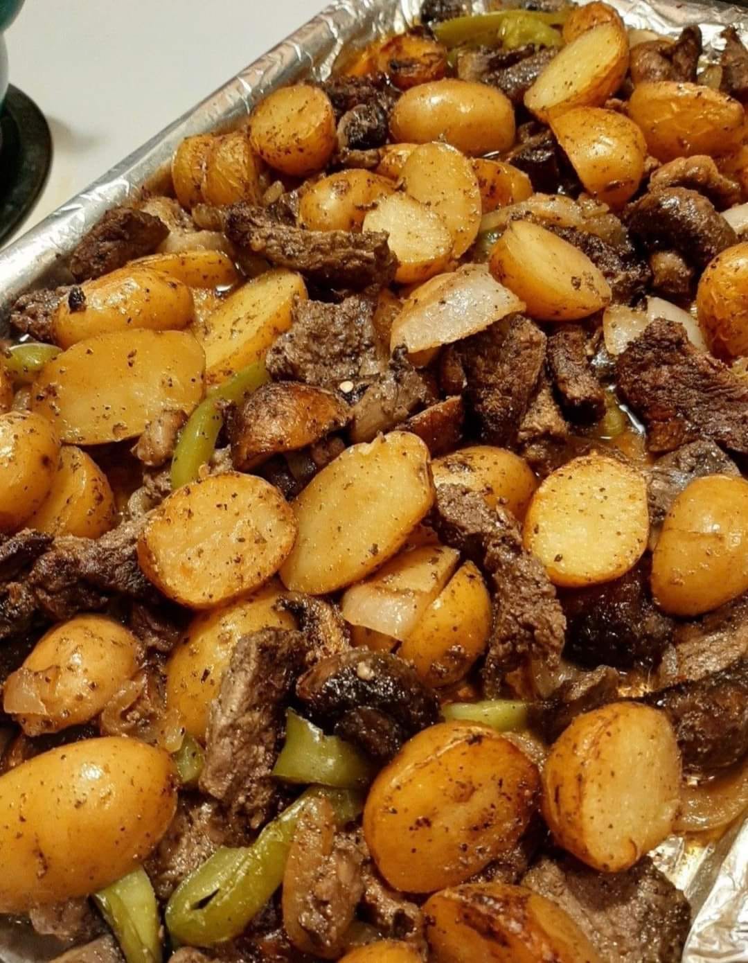 GARLIC BUTTER STEAK AND POTATOES SKILLET