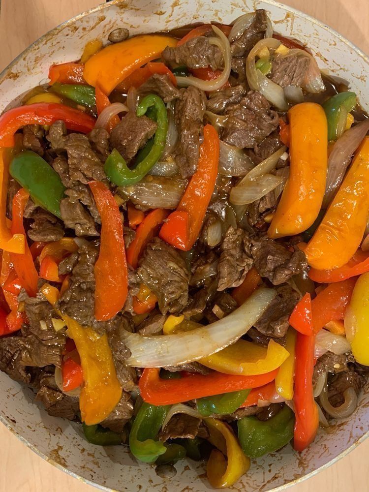 STEAK WITH PEPPER IN THE CROCKPOT