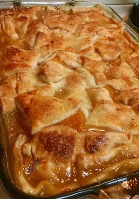 PEACH COBBLER WITH TRIPLE CRUST