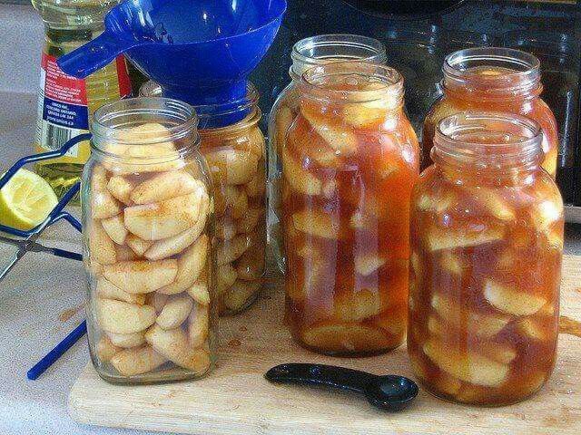 HOMEMADE APPLE PIE FILLING