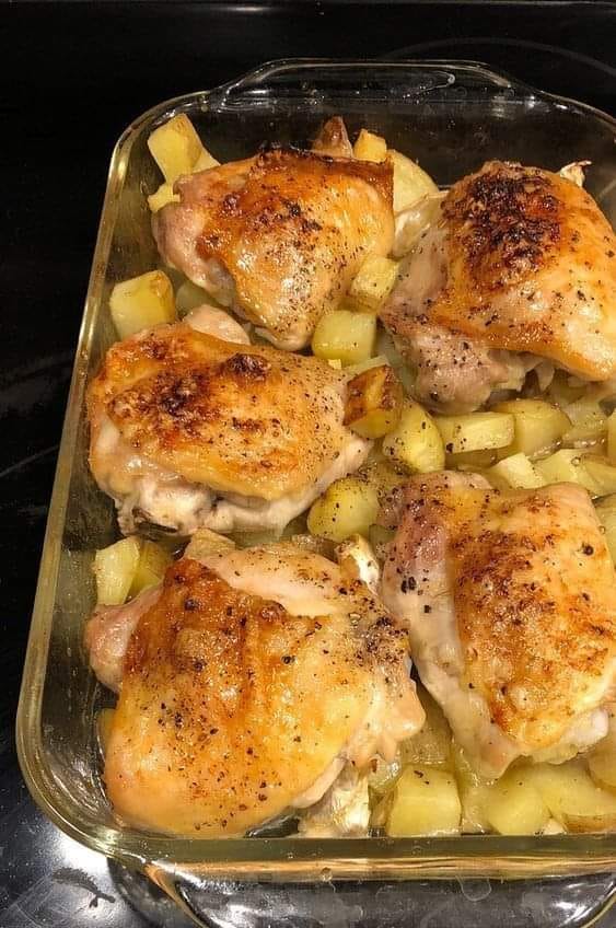 POTATOES AND GARLIC ROASTED CHICKEN