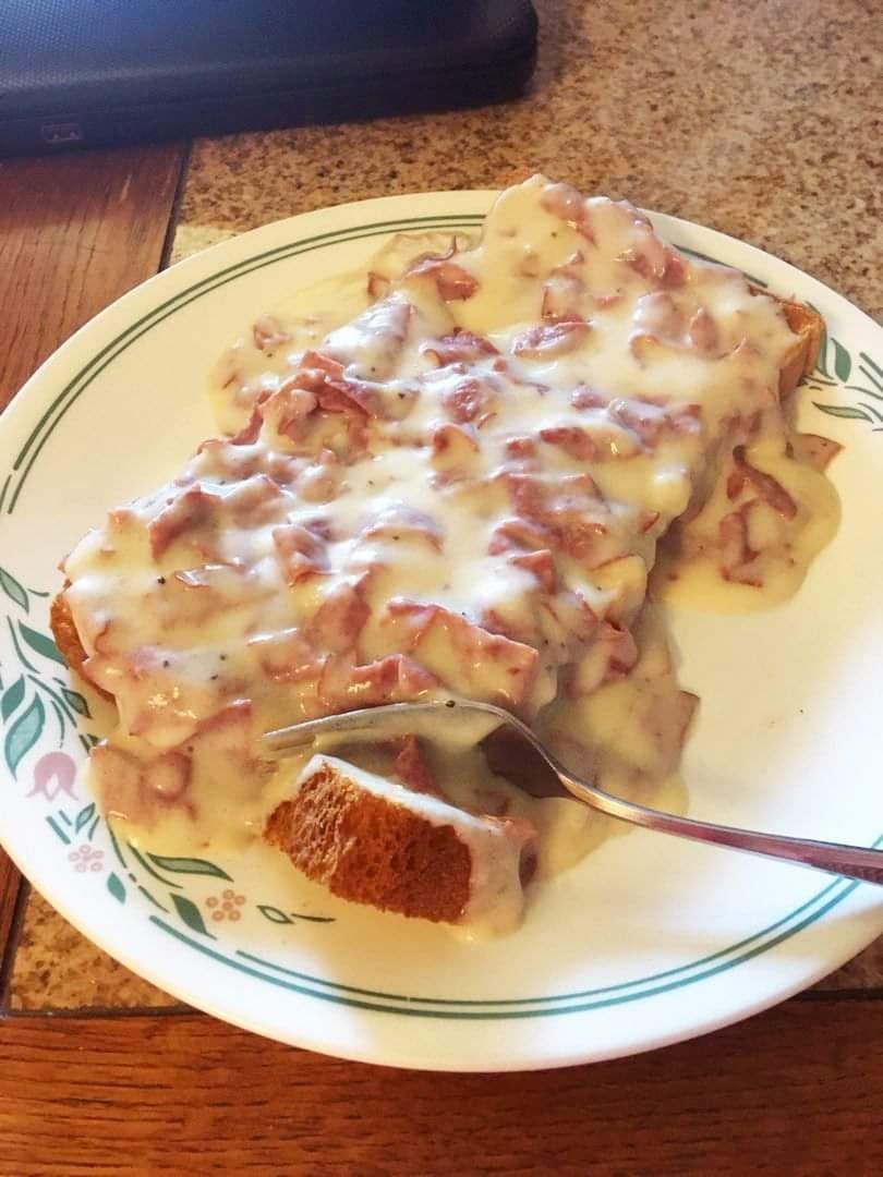 CHIPPED BEEF CREAMED