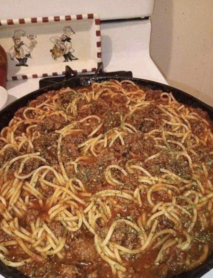 SPAGHETTI MADE AT HOME