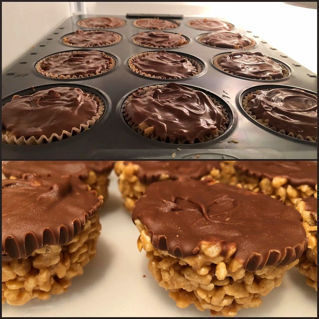 BALLS OF PEANUT BUTTER WITH CHOCOLATE RICE KRISPIES