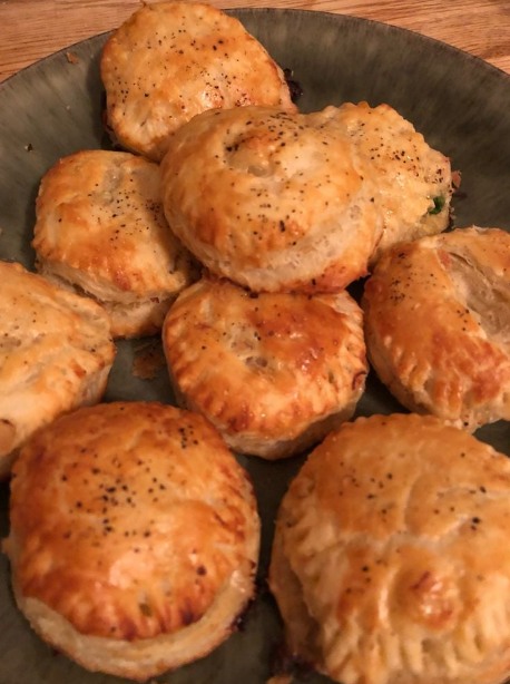 BISCUITS WITH CHICKEN POT PIE