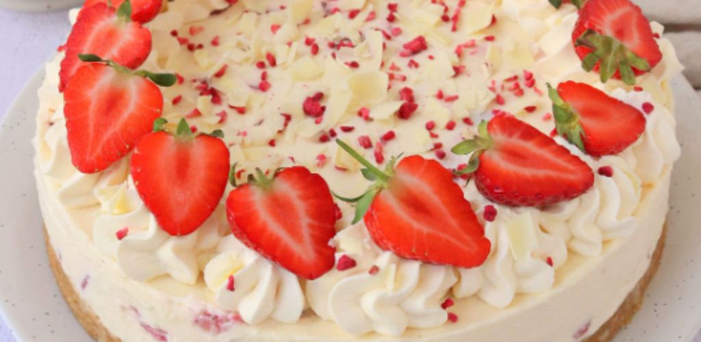 Recipes for Strawberry and White Chocolate Cheesecake (No Bake) |