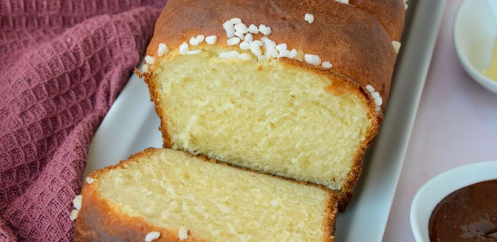 Brioche with yogurt Ingredients for one large brioche (or two tiny ones):