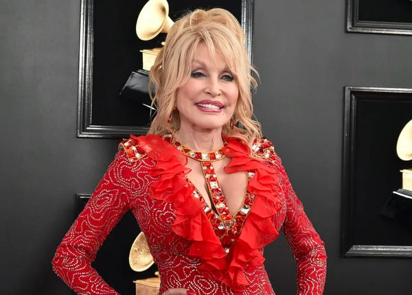 The Timeless Glamour of Dolly Parton: Always Ambulance-Ready