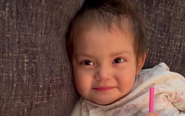 Mom shares video of dying 2-year-old daughter’s last moments singing her favorite song