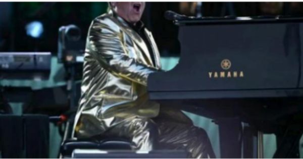 Elton John Retires From His Tours
