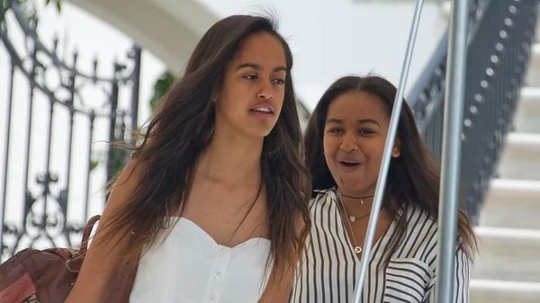 Malia and Sasha Obama