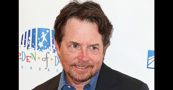 Michael J. Fox's wife and twin daughters supported actor as he accepted lifetime achievement award