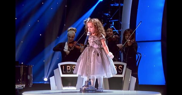4-Year-Old Girl Singing Frank Sinatra