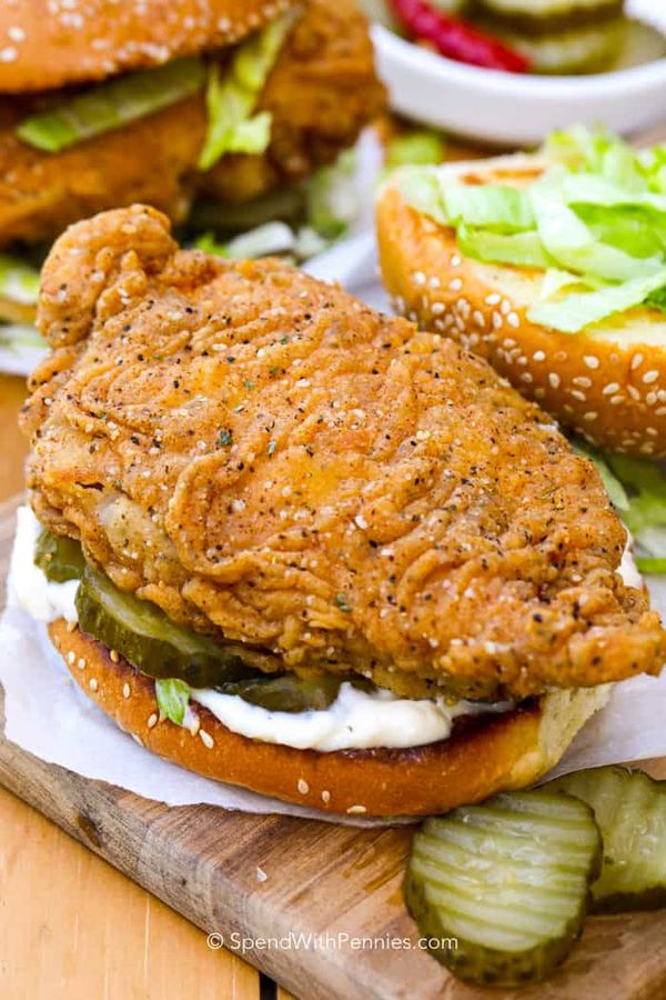 How to Make a Crispy Chicken Sandwich from Home