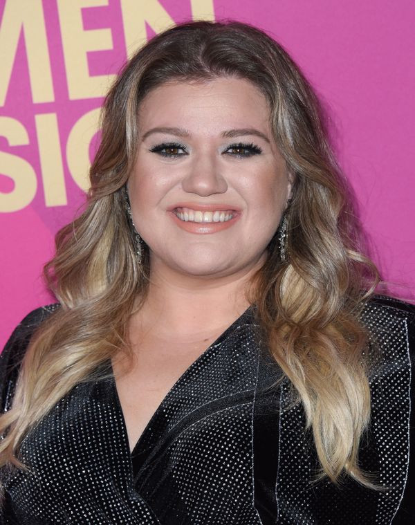 Kelly Clarkson: Breaking the Beauty Circus – readthistory.com
