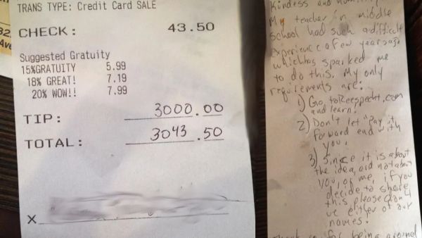 Stranger leaves $3,000 tip for waitress with special request