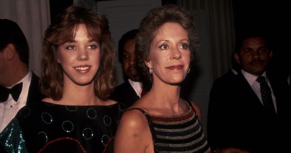 Carol Burnett still thinks of her daughter Carrie every day 21 years after her death: 'She was a force'