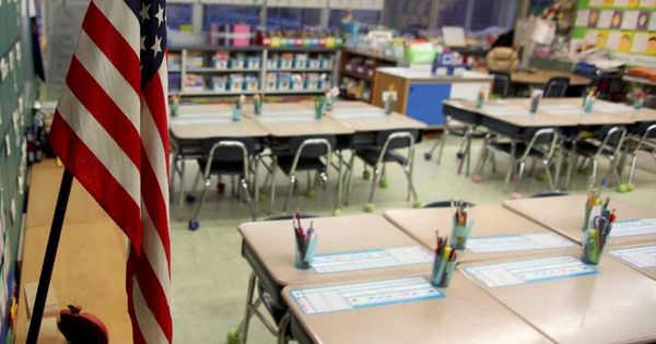 Teacher removes U.S. flag from classroom, makes kids pledge allegiance to pride flag