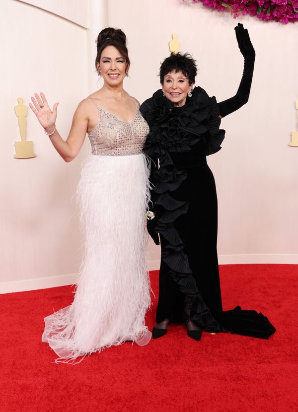 Rita Moreno, 92, Debuts Stunning New Look at 2024 Oscars