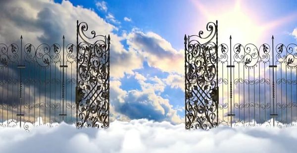 Woman Who Died Explains Why She was Turned Away At the Pearly Gates