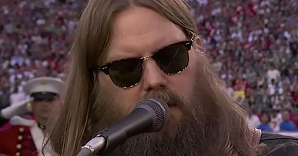 Chris Stapleton gets fans incredibly emotional at Super Bowl