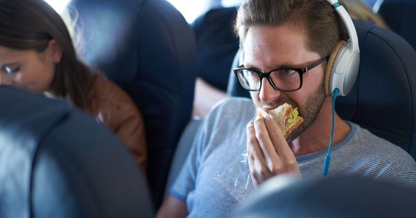 Mid-Air Culinary Clash: Is it rude to eat meat next to a vegetarian on a flight?