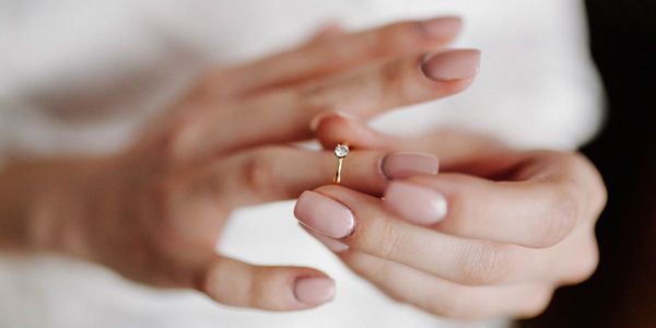 My Ex Demanded I Buy Engagement Ring back from Her after We Broke Up – I Gave Her a Reality Check