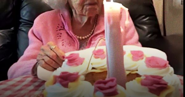 My Daughter Completely Forgot About My 90th Birthday - I’ve Spent It Alone Until Doorbell Rang