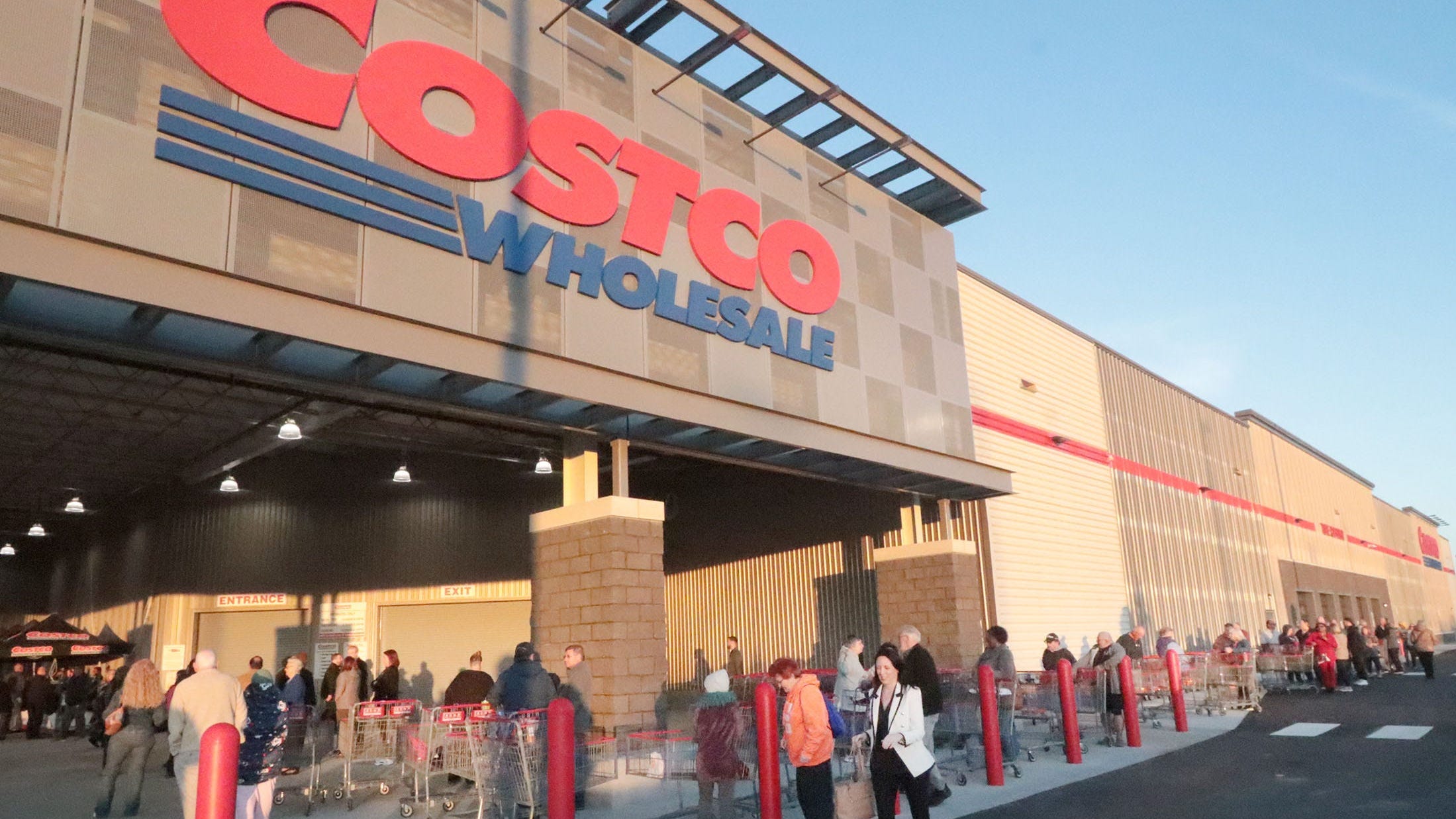 Costco is raising membership fees for the first time in 7 years