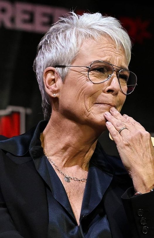 Jamie Lee Curtis Breaks Down in Tears Over Shocking Revelation!