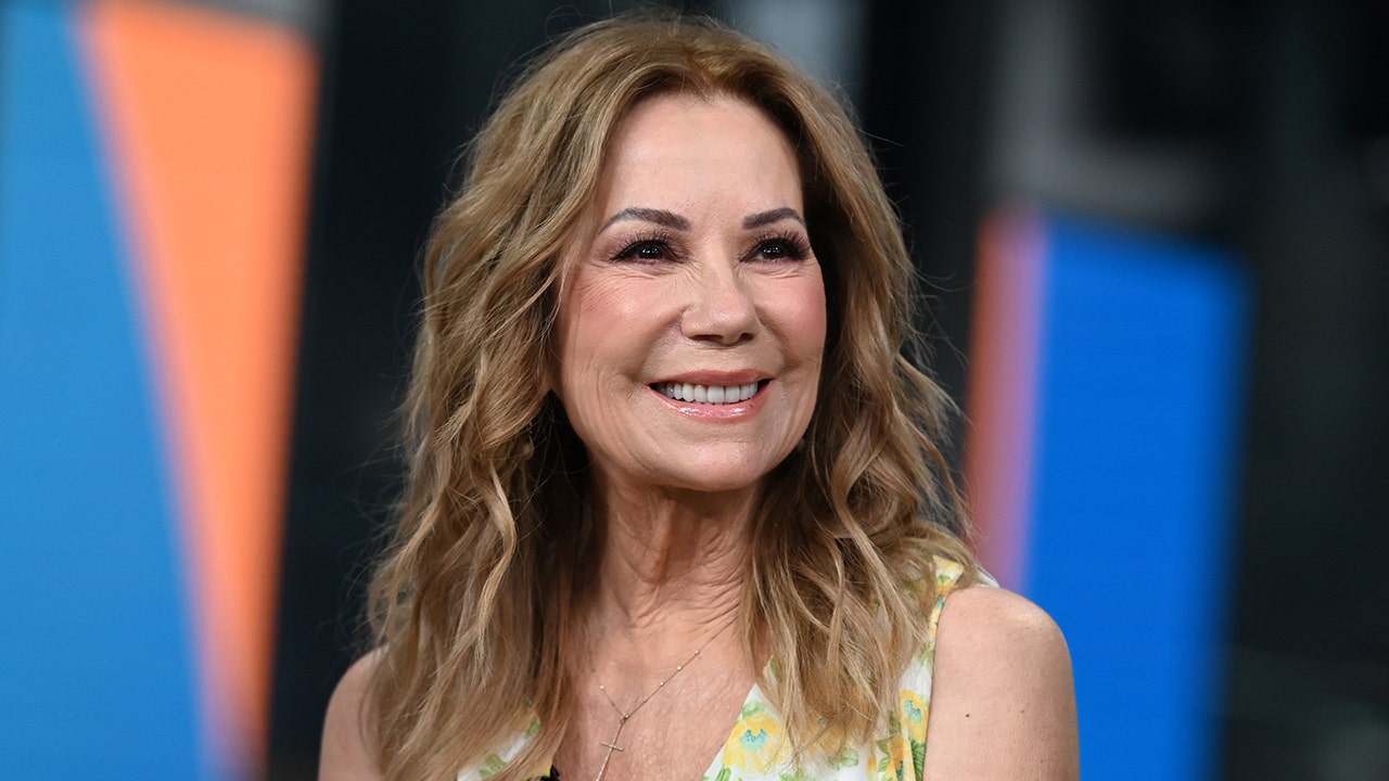 Kathie Lee Gifford fractures pelvis after falling during hip replacement recovery: ‘It’s my own fault’