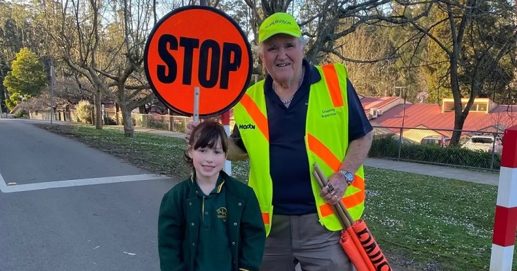 Beloved Crossing Guard Forbidden From High-Fiving Students After A Parent Complains