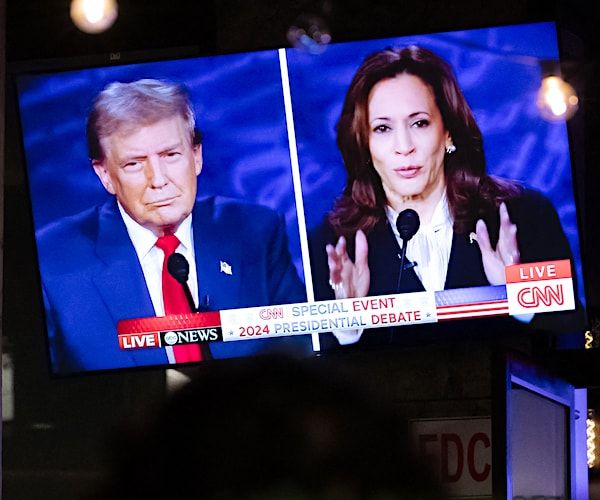 Rasmussen Poll: Trump Holds 2-Point Lead Over Harris in White House Race